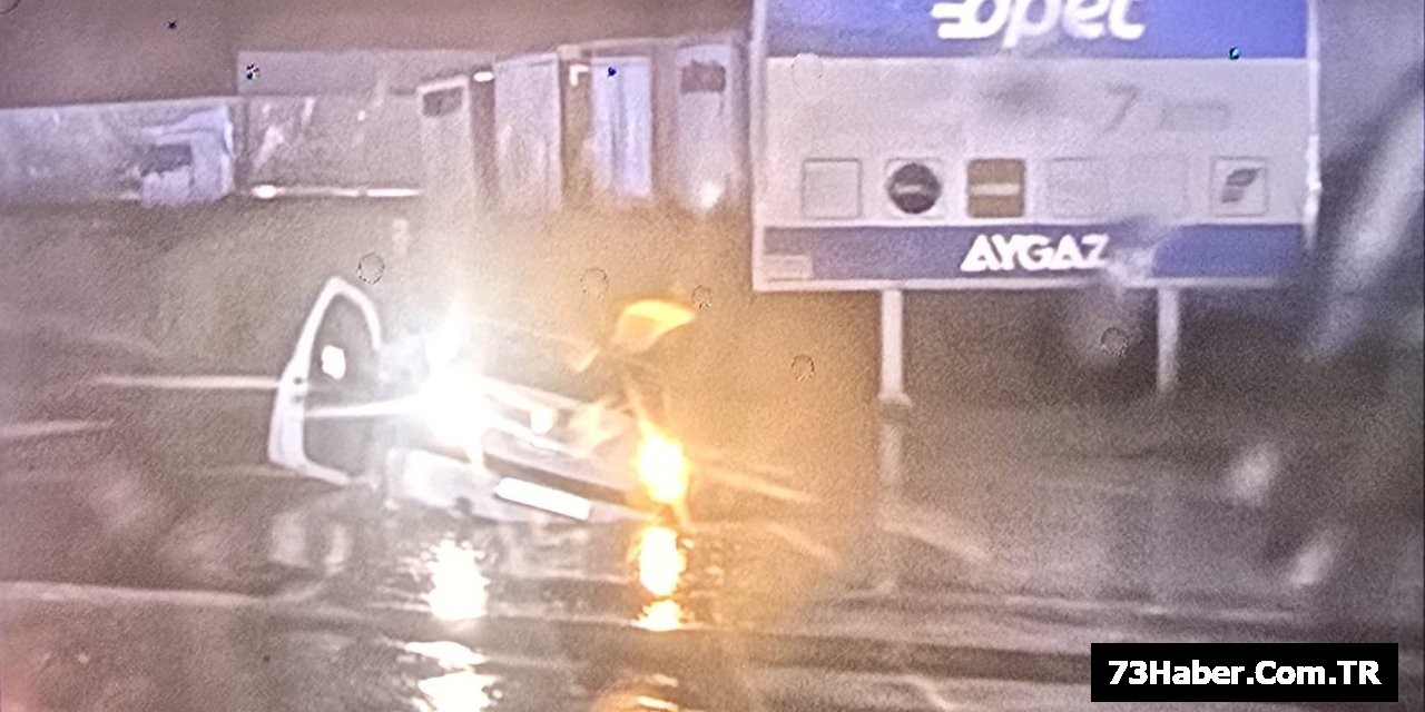 Yağmurda Mahsur Kalan Vatandaş Kurtarıldı