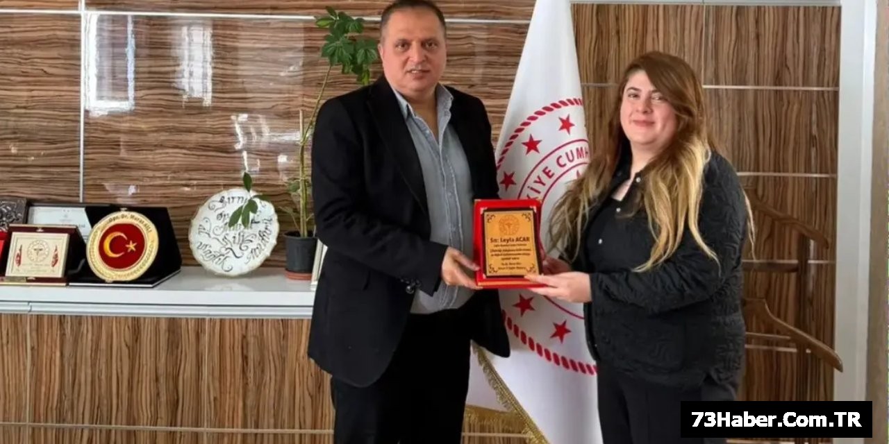 Şırnak'ta Sağlık Yöneticisini Onurlandırdı