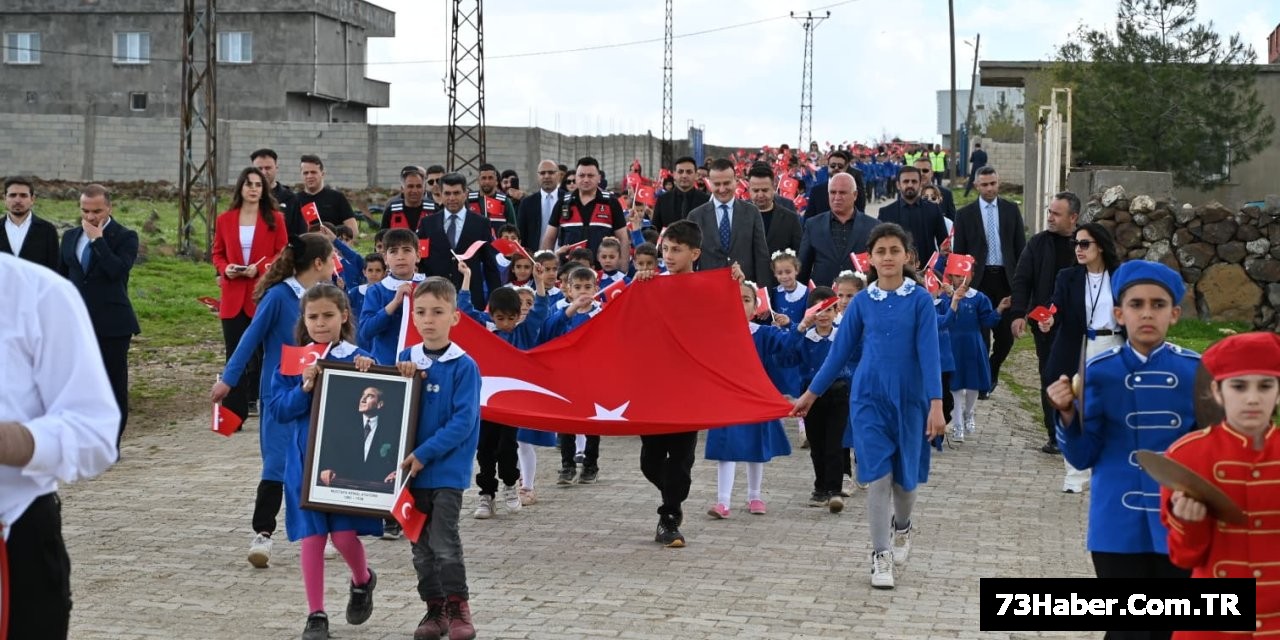 Şırnak'ta Renkli Yürüyüş