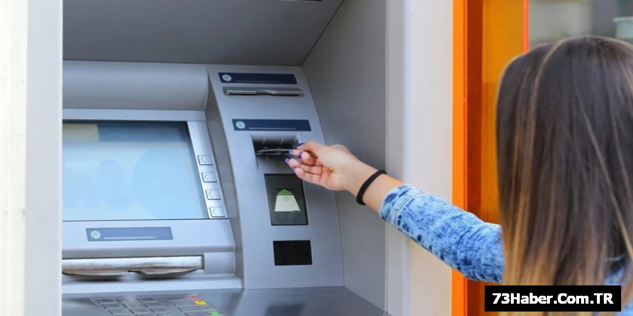 Telefona Yaklaş, Para Çek!