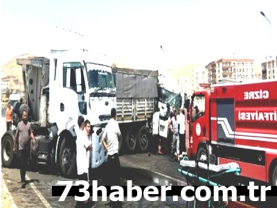 Cizre'de TIR'lar Çarpıştı! Kaza Yolu Kapattı mı?